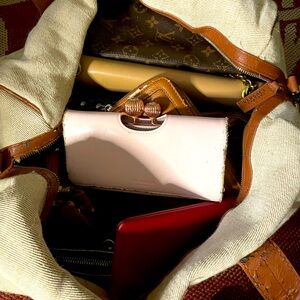 15 project bags and wallets! Sales final no refunds and no cancellations!